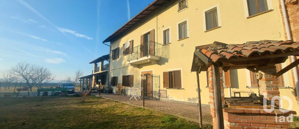 Villa 8 locali di 232 m² in Casale Monferrato (15020)