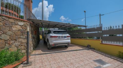 Casale 0 locali di 262 m² in Savona (17100)