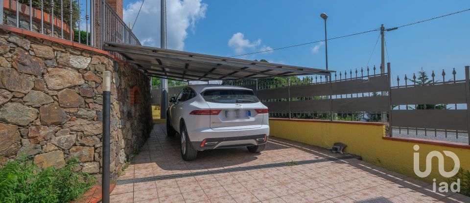 Farm 0 rooms of 262 m² in Savona (17100)