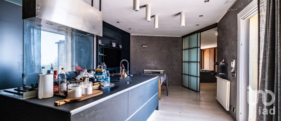 Farm 0 rooms of 262 m² in Savona (17100)