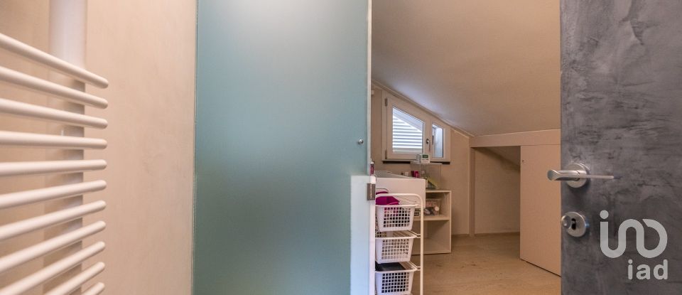 Farm 0 rooms of 262 m² in Savona (17100)