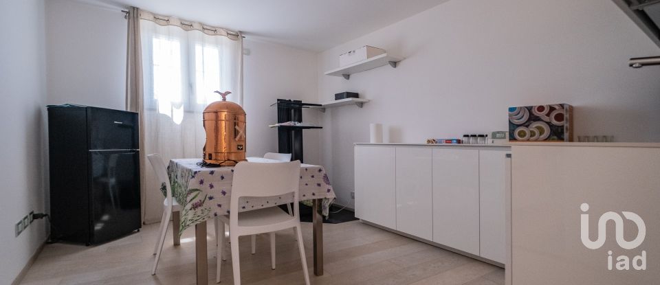 Farm 0 rooms of 262 m² in Savona (17100)