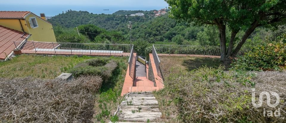 Farm 0 rooms of 262 m² in Savona (17100)