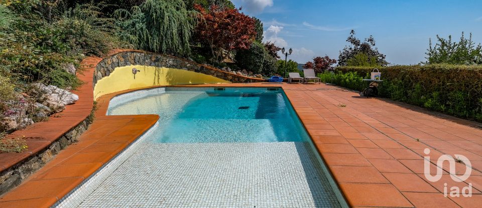 Farm 0 rooms of 262 m² in Savona (17100)