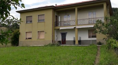 Town house 7 rooms of 190 m² in Licciana Nardi (54016)