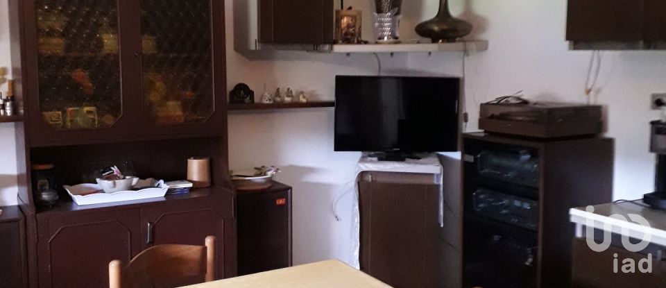 Casa indipendente 7 locali di 190 m² in Licciana Nardi (54016)