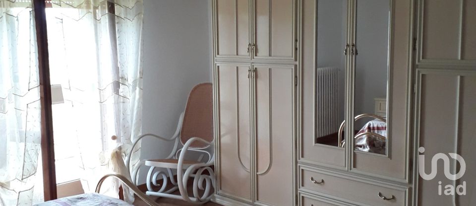 Casa indipendente 7 locali di 190 m² in Licciana Nardi (54016)