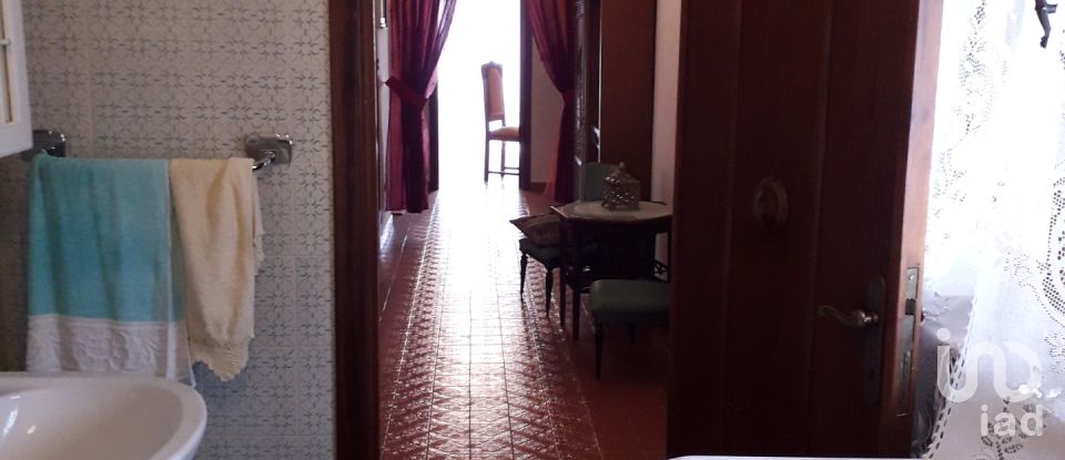 Casa indipendente 7 locali di 190 m² in Licciana Nardi (54016)