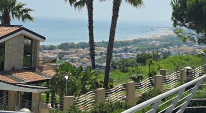 Casa indipendente / Villa 8 locali di 220 m² in Vasto (66054)