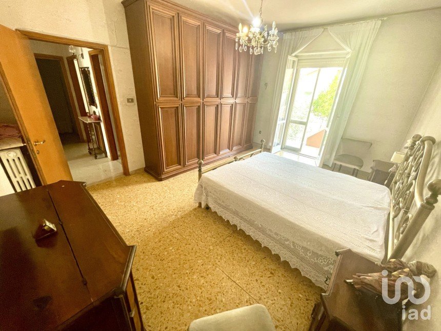 Apartment 8 rooms of 110 m² in Popoli (65026)