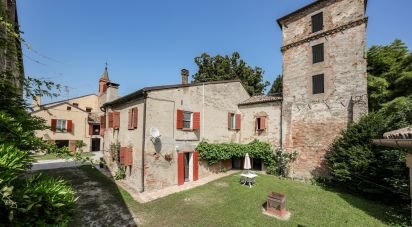 Villa storica 12 locali di 1.600 m² in Berra (44030)