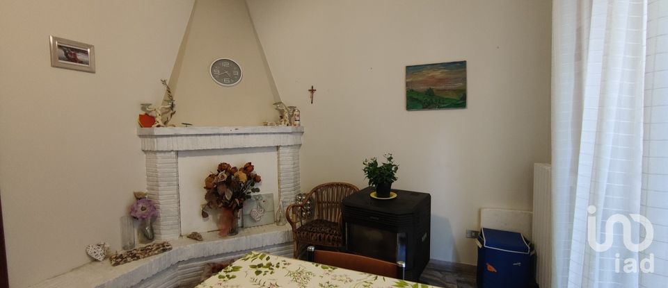 Appartamento 5 locali di 100 m² a Montalto delle Marche (63068)