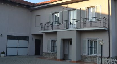 Casa indipendente / Villa 8 locali di 428 m² in Asti (14020)
