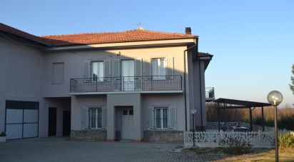Casa indipendente / Villa 8 locali di 428 m² in Asti (14020)