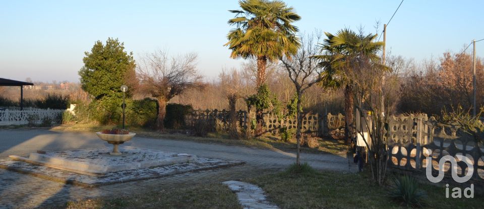 Casa indipendente / Villa 8 locali di 428 m² in Asti (14020)