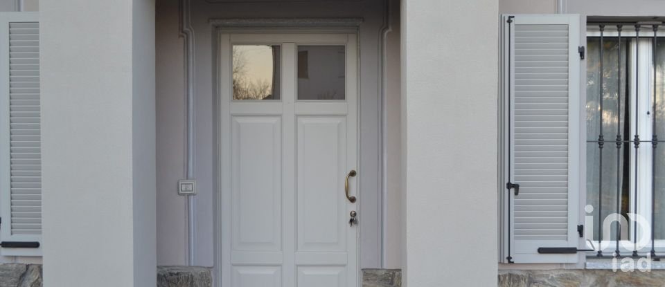 Casa indipendente / Villa 8 locali di 428 m² in Asti (14020)