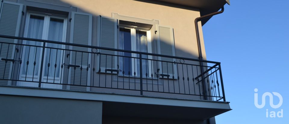 Casa indipendente / Villa 8 locali di 428 m² in Asti (14020)