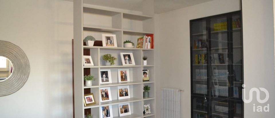 Casa indipendente / Villa 8 locali di 428 m² in Asti (14020)