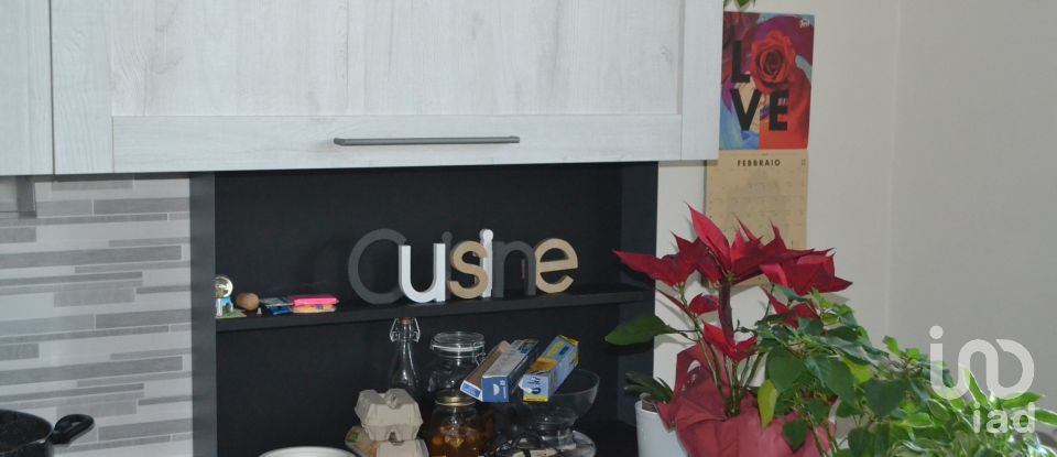 Casa indipendente / Villa 8 locali di 428 m² in Asti (14020)