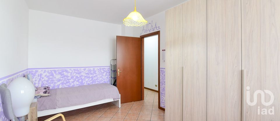 Appartamento 6 locali di 93 m² a Saronno (21047)