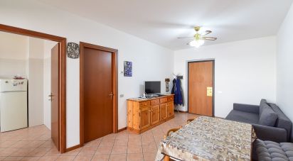 Apartment 6 rooms of 93 m² in Saronno (21047)