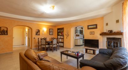 Four-room apartment of 140 m² in Castelfidardo (60022)