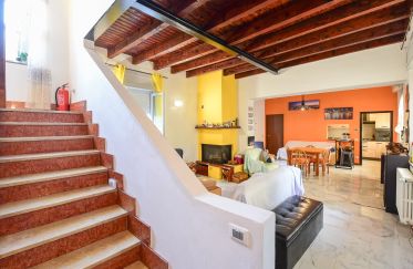 Casa indipendente 6 locali di 269 m² in Mariano Comense (22066)