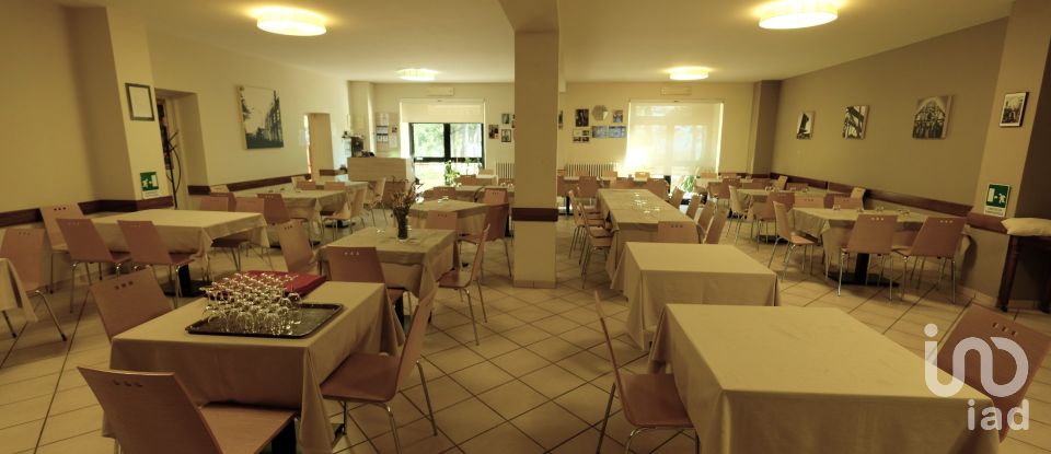 Ristorante di 772 m² in Poggio San Marcello (60030)