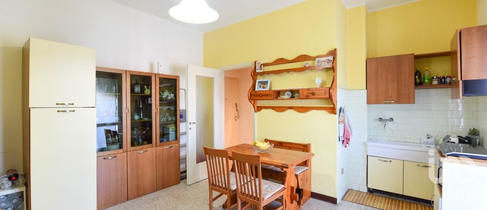 Two-room apartment of 55 m² in Giussano (20833)