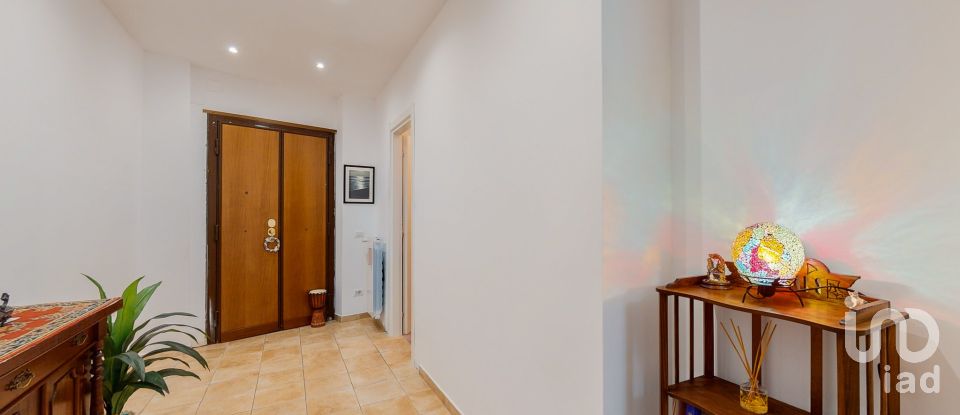 Two-room apartment of 80 m² in Roma (00179)