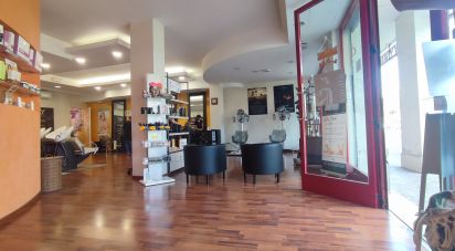 Shop / premises commercial of 123 m² in Roma (00148)