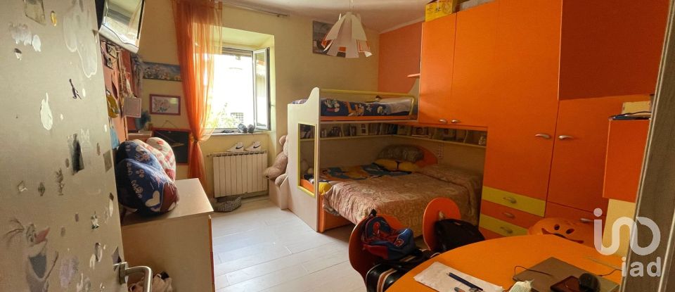 Triplex 3 rooms of 84 m² in Castel Madama (00024)