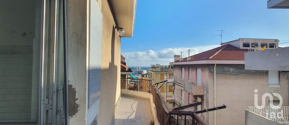 Appartamento 7 locali di 120 m² a Genova (16154)