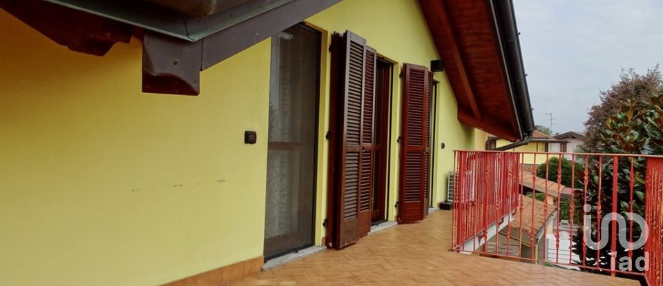Casa indipendente 10 locali di 258 m² in Busnago (20874)