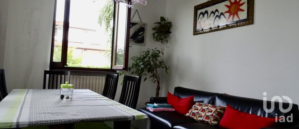 Town house 10 rooms of 258 m² in Busnago (20874)