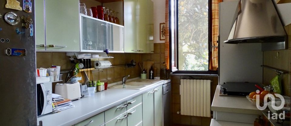 Casa indipendente 10 locali di 258 m² in Busnago (20874)