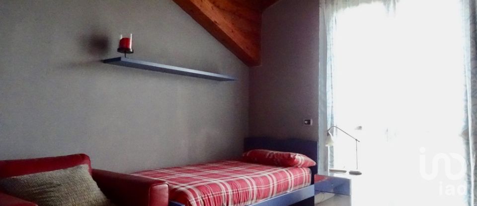 Casa indipendente 10 locali di 258 m² in Busnago (20874)