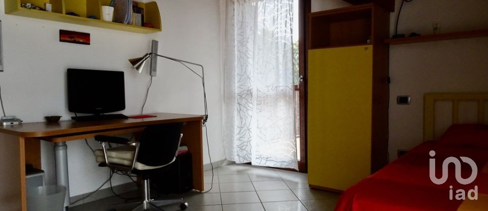 Casa indipendente 10 locali di 258 m² in Busnago (20874)