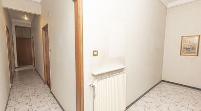Apartment 5 rooms of 82 m² in Genova (16127)