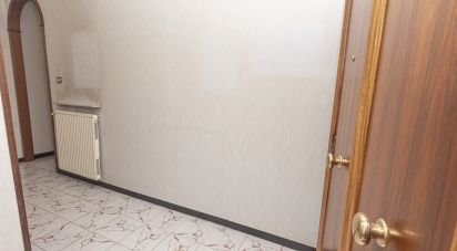 Apartment 5 rooms of 82 m² in Genova (16127)