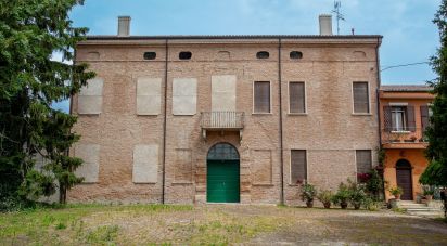 Casa indipendente 13 locali di 1.000 m² in Serravalle a Po (46030)