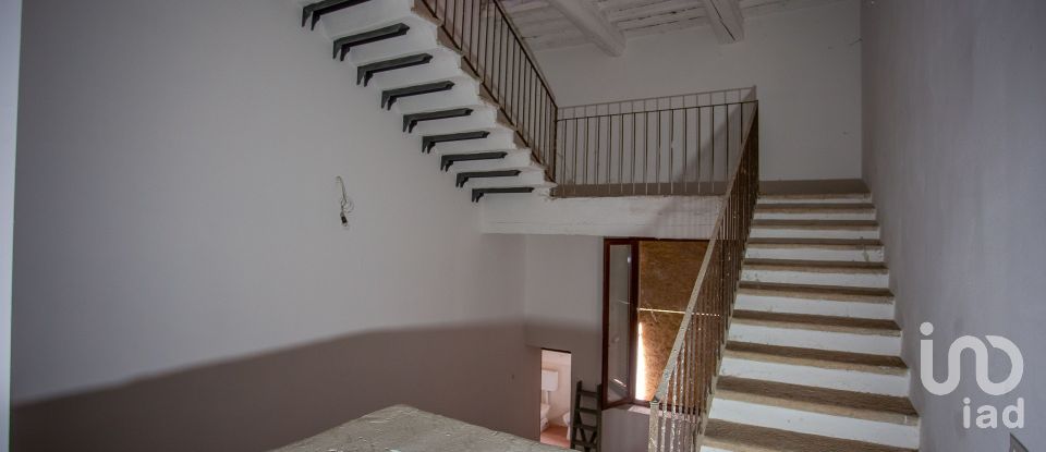 Town house 13 rooms of 1,000 m² in Serravalle a Po (46030)