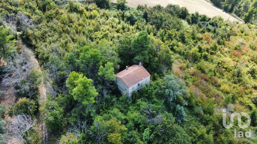 Casa indipendente 5 locali di 165 m² in Montefiore dell'Aso (63062)