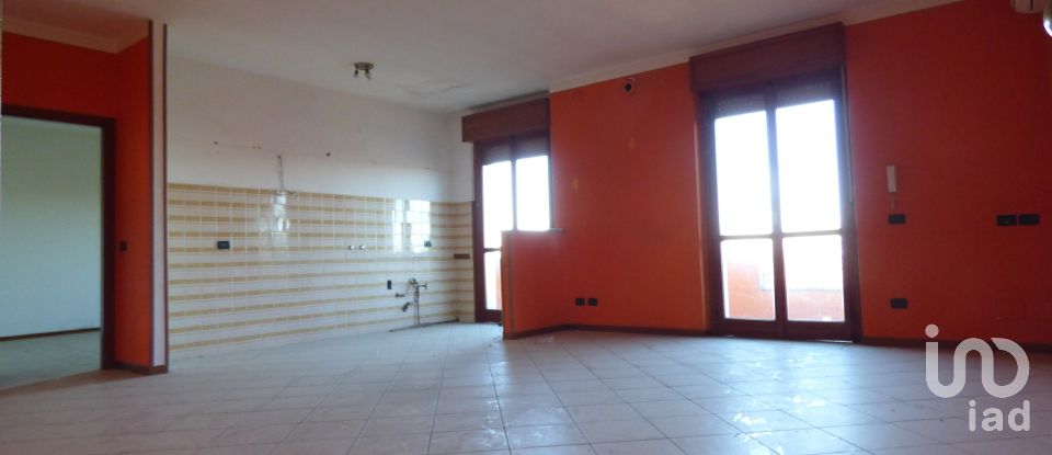 Appartamento 6 locali di 140 m² a Medole (46046)