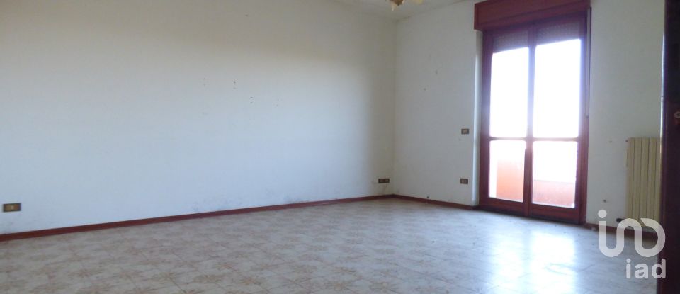 Appartamento 6 locali di 140 m² a Medole (46046)