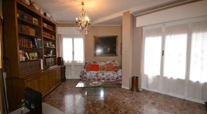 Appartamento 7 locali di 135 m² a Genova (16143)