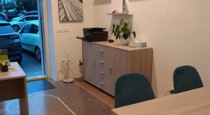 Shop / premises commercial of 28 m² in Savona (17100)