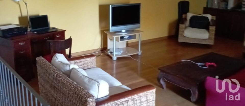 Town house 11 rooms of 300 m² in Sassari (07040)