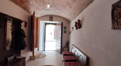 Casa indipendente 9 locali di 200 m² in San Pio delle Camere (67020)