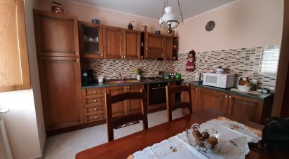 Casa indipendente 9 locali di 200 m² in San Pio delle Camere (67020)